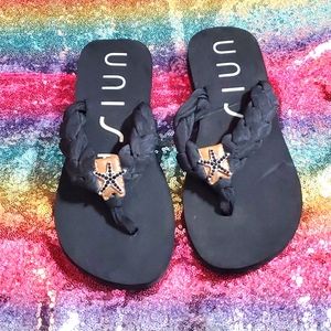 Unisa sandals size 8 NWOT